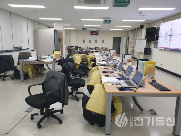 원자력연구원이 지난달 30일, '2019 재난대응안전한국훈련'의 일환으로 전직원 지진 대피훈련을 실시했다. ⓒ사진제공 = 한국원자력연구원