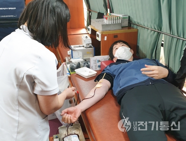 사랑의 헌혈 참여 모습. ⓒ사진제공 = 한국남부발전