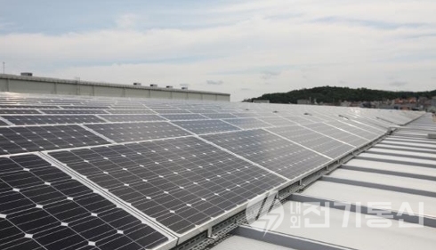 LS일렉트릭 청주사업장에 설치된 2MW 규모 태양광 발전설비. ⓒLS일렉트릭